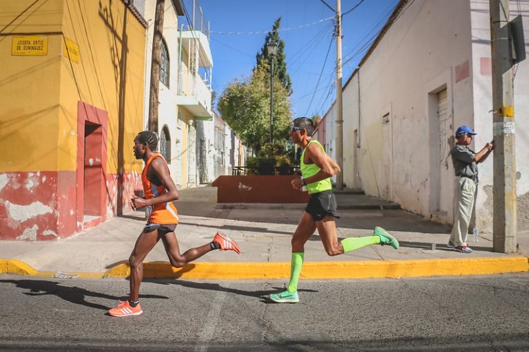 Modifican rutas y tiempos de espera de transporte urbano por maratón