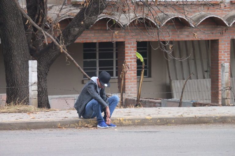 Adolescentes de Aguascalientes manifiestan ideas suicidas por soledad y abandono