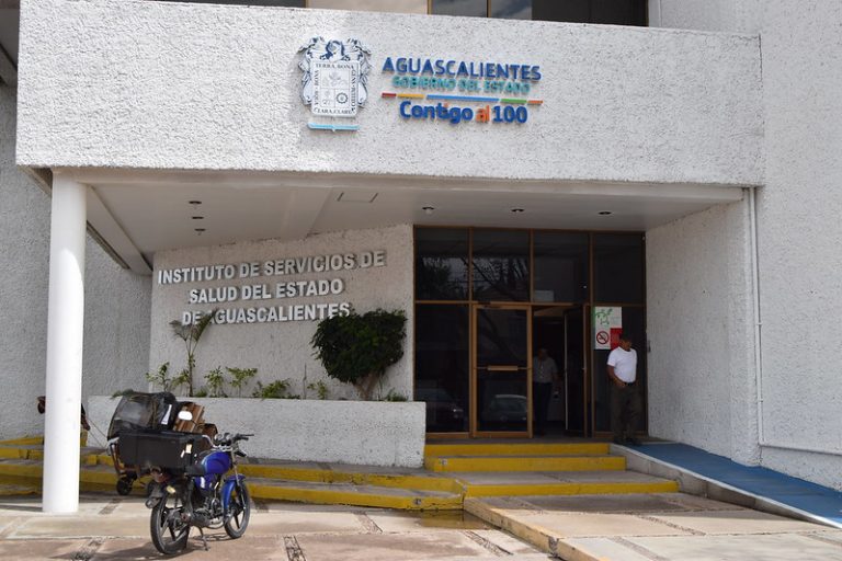 Proponen eliminar requisitos de edad para ser director general del ISSEA