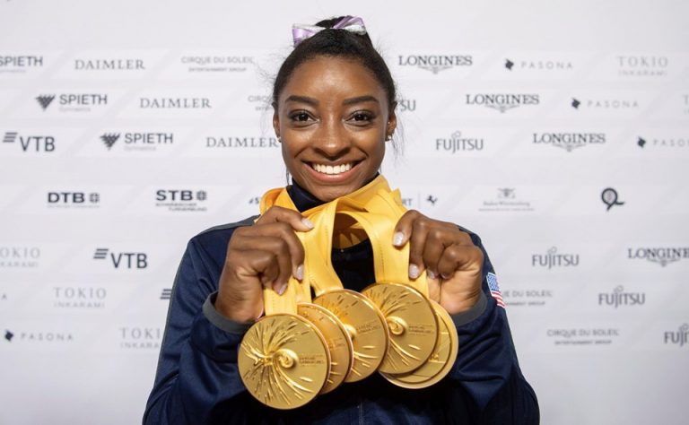 Simone Biles hace historia con un nuevo récord de medallas en Gimnasia