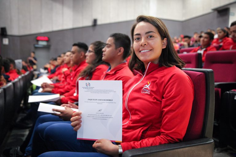 Reciben alumnos de la Autónoma de Aguascalientes certificación internacional en bádminton   