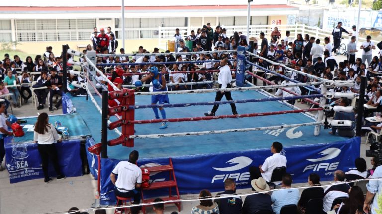 Reconocen a boxeadores de Aguascalientes 
