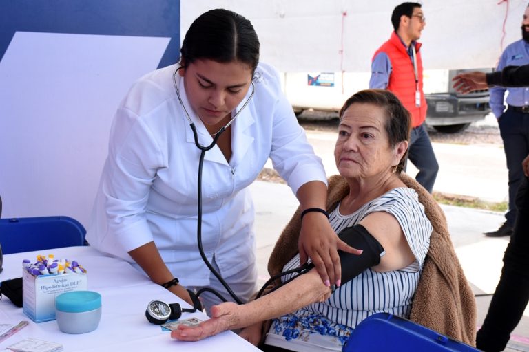 Módulos de Contigo al 100, en Pintores Mexicanos, Aguascalientes