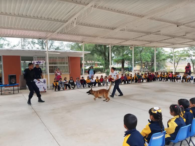 Conviven Bomberos y elementos de la SSPE de Aguascalientes con niños de preescolar
