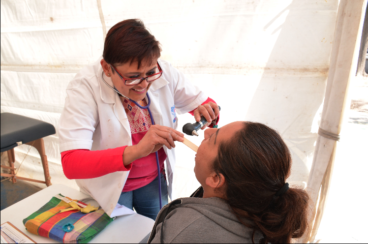 Reconoce DIF Aguascalientes a médicos