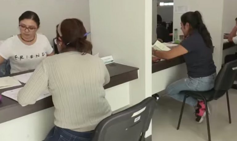 Entrega IEA más de mil 250 cédulas electrónicas a profesionistas de Aguascalientes   