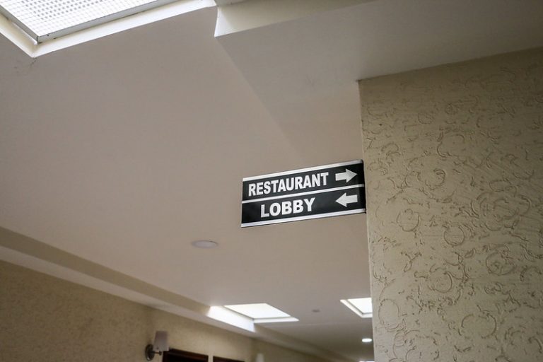 Hoteleros lideran despidos masivos: Van 23 mil durante el coronavirus