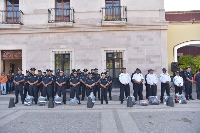 Noel Mata entrega más equipamiento a policía de Jesús María, Aguascalientes