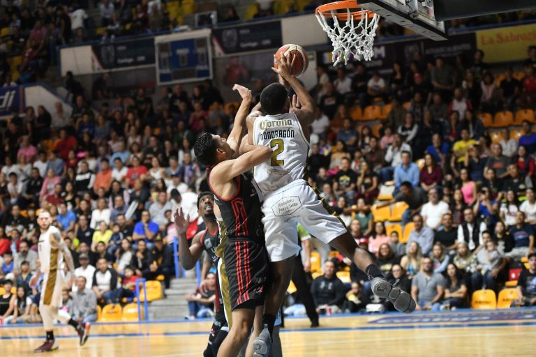 Panteras se mantiene invicto como local