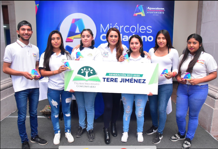 Visitan estudiantes de telebachillerato comunitario a Teresa Jiménez, alcaldesa de Aguascalientes capital