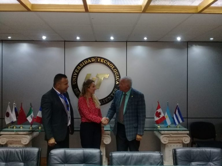 Universidad Tecnológica de Aguascalientes recibe reconocimiento como centro oficial de incubación de negocios   