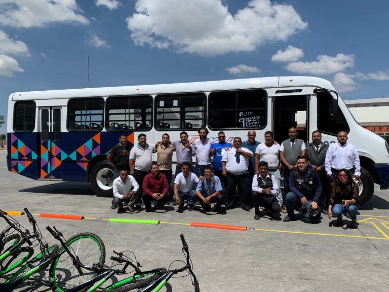 Certifican y evalúan a operadores de autobuses de Yovoy en Aguascalientes