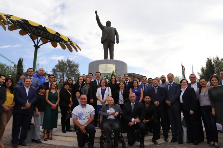 Conmemoran aniversario luctuoso de Manuel J. Clouthier    