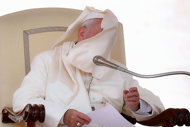 Transacciones inmobiliarias ilegales en el Vaticano