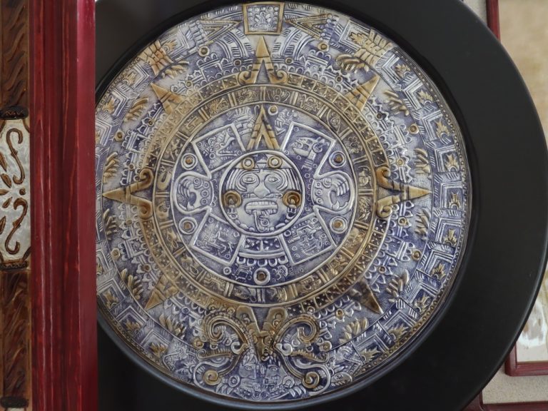 Dan continuidad a elaboración y venta de artesanías en Ceresos de Aguascalientes