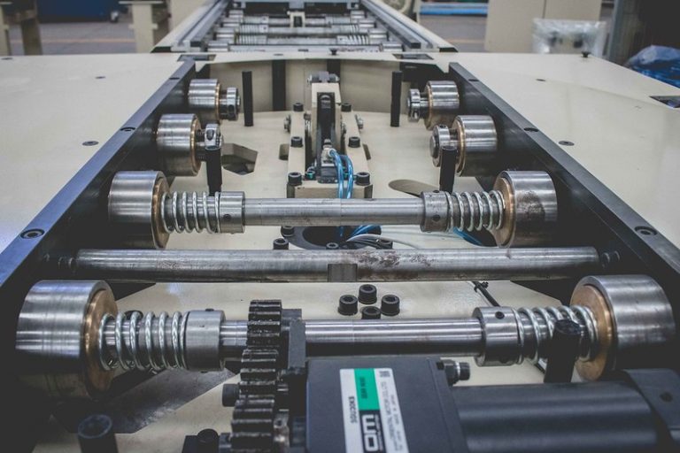 Más de dos años de pérdidas acumula industria automotriz