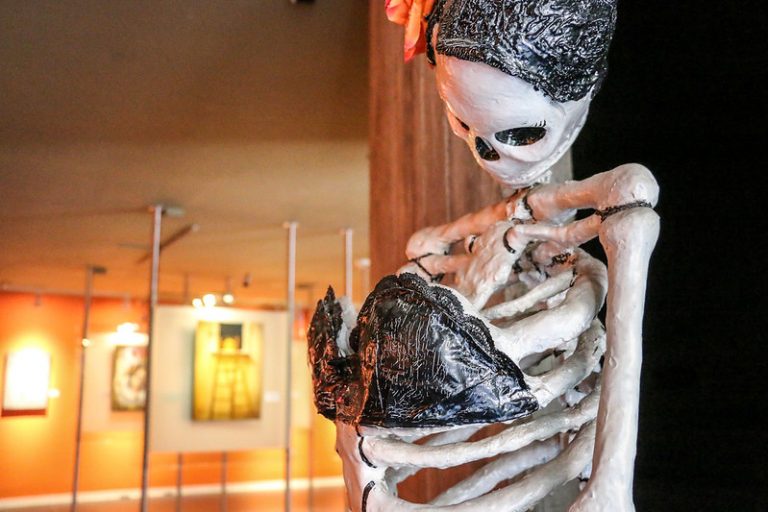 Ensayo sobre la muerte, segunda parte/ La columna J