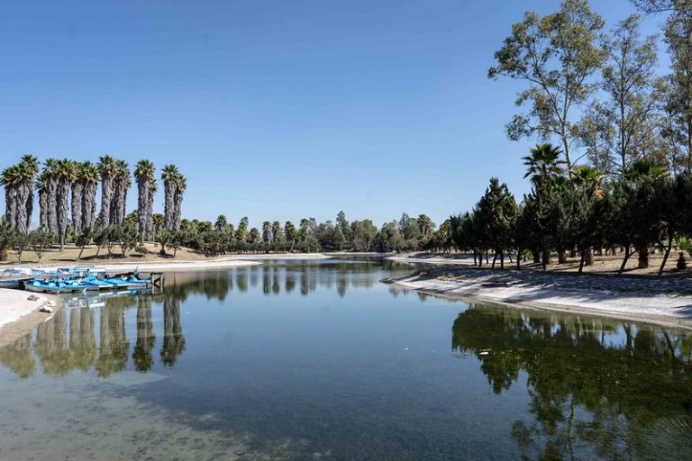 Dan mantenimiento constante al parque Rodolfo Landeros en Aguascalientes