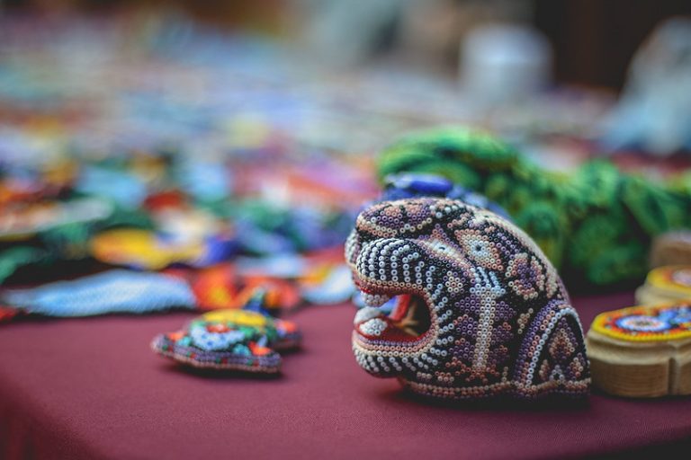 Apropiación cultural: una amenaza de la globalización y una consecuencia de la colonización