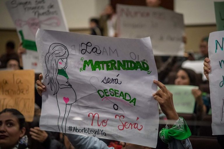 Suprema Corte propone despenalizar aborto por violar derechos humanos de mujeres