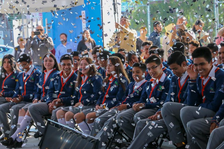 Se darán en Aguascalientes más de dos mil becas de excelencia 