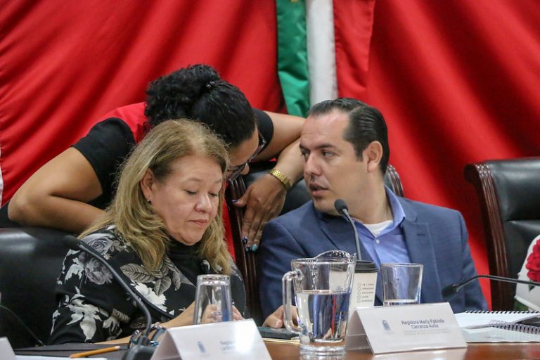 Regidores de Aguascalientes pueden contratar asesores de manera discrecional