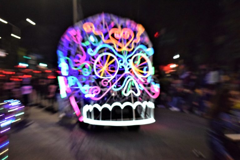 Desfile de Calaveras cumple 25 años de tradición en Aguascalientes