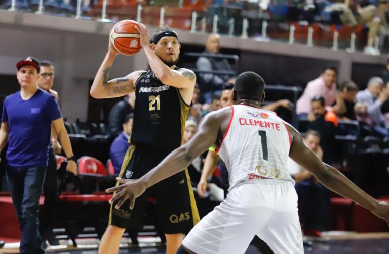 Panteras de Aguascalientes cae por cinco puntos   