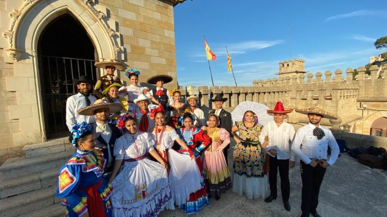 Representa ballet folklórico de la Autónoma de Aguascalientes a México en Europa   
