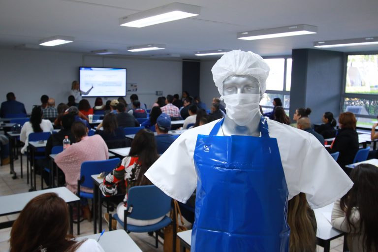 Dan capacitación en inocuidad de alimentos en la Autónoma de Aguascalientes   