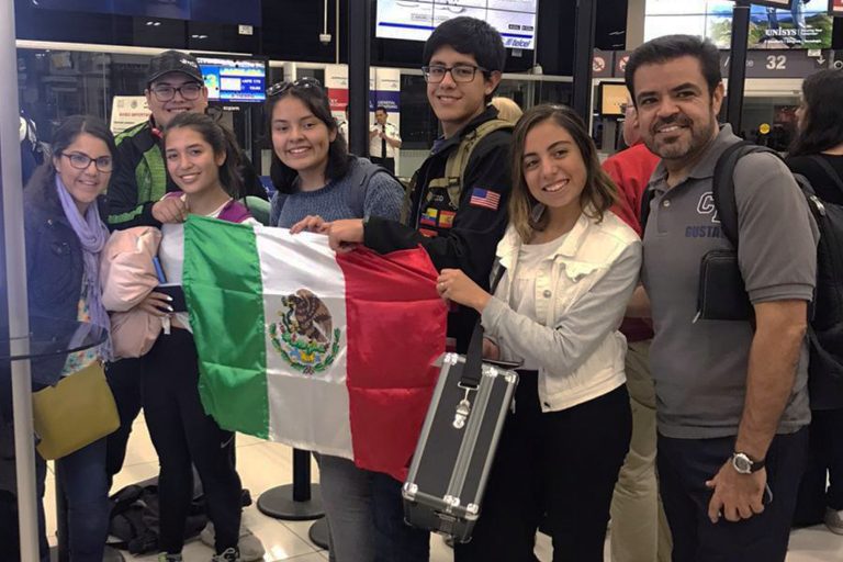 Estudiantes de Aguascalientes representarán a México en en mundial de F1 School   