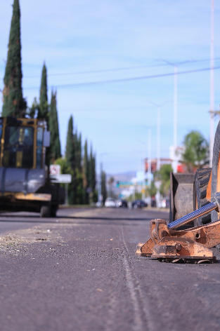 Rehabilitan carpeta asfáltica en el bulevar Colosio de Aguascalientes
