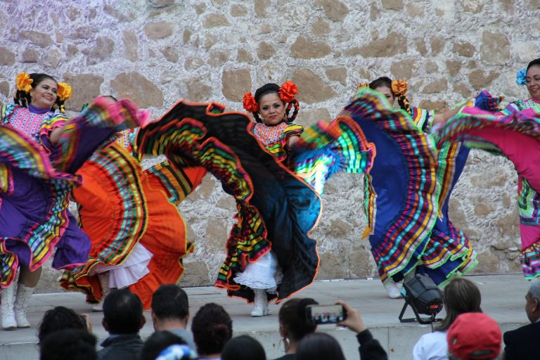 Conmemoran aniversario de la Revolución en Aguascalientes con festival de danza