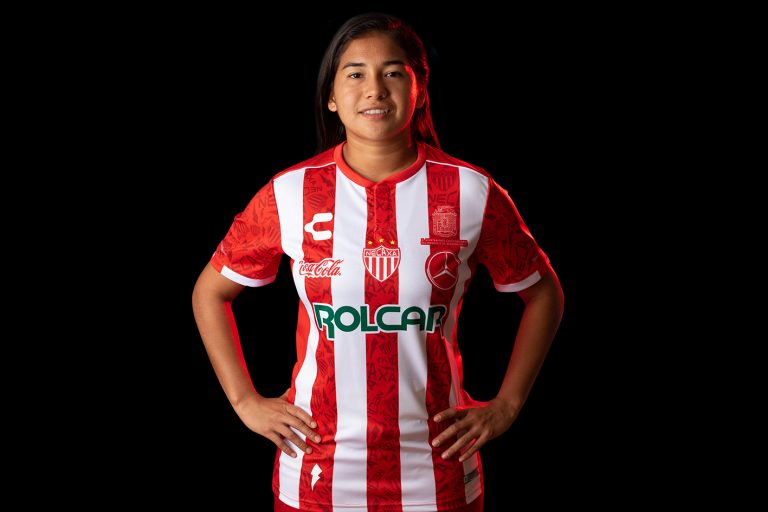 Presenta Necaxa Aguascalientes su tercer uniforme 