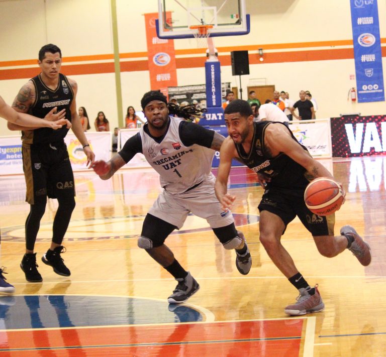 Panteras de Aguascalientes triunfa en casa ante Correcaminos   