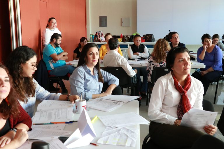 Certifican a personal del Instituto de Educación de Aguascalientes para ofrecer un mejor servicio al usuario   