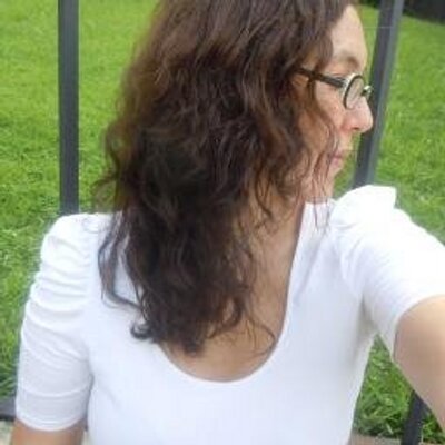 Una historia de la mutación del libro. Una entrevista a Vivian Abensushan, sobre Permanente Obra Negra