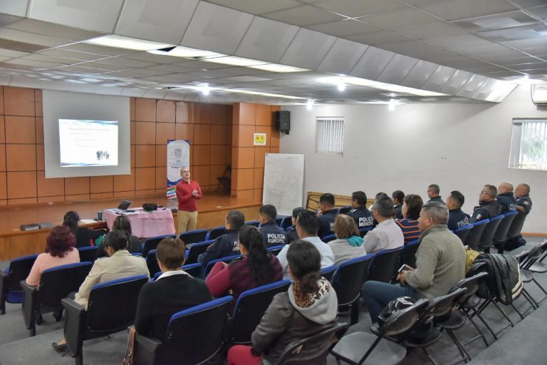 Capacitan a servidores públicos de Jesús María, Aguascalientes, en protocolos para atender violencia de género   