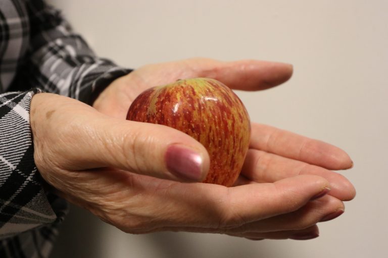 Prevención y hábitos alimenticios saludables reducen riesgo de padecer cáncer de colon