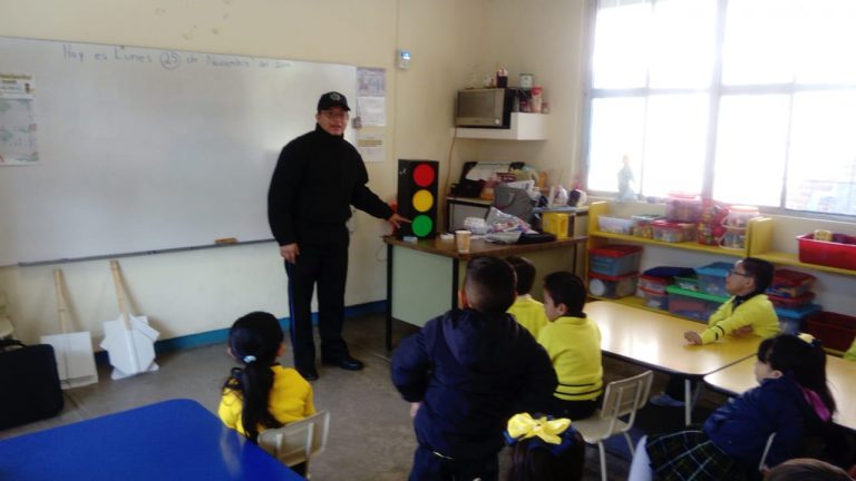 Elementos de la SSPE Aguascalientes dan pláticas sobre educación vial a niños de kínder