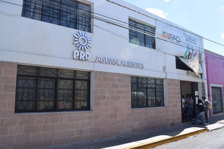 Fernando Canchola presentó voluntariamente su renuncia como secretario general del PRD