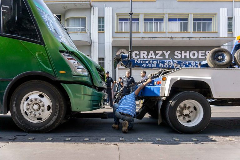 Multan hasta con 40 mil pesos a autobuses fuera de norma y siguen en las calles de Aguascalientes