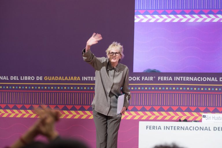 Siri Hustvedt une la fantasía y el conocimiento