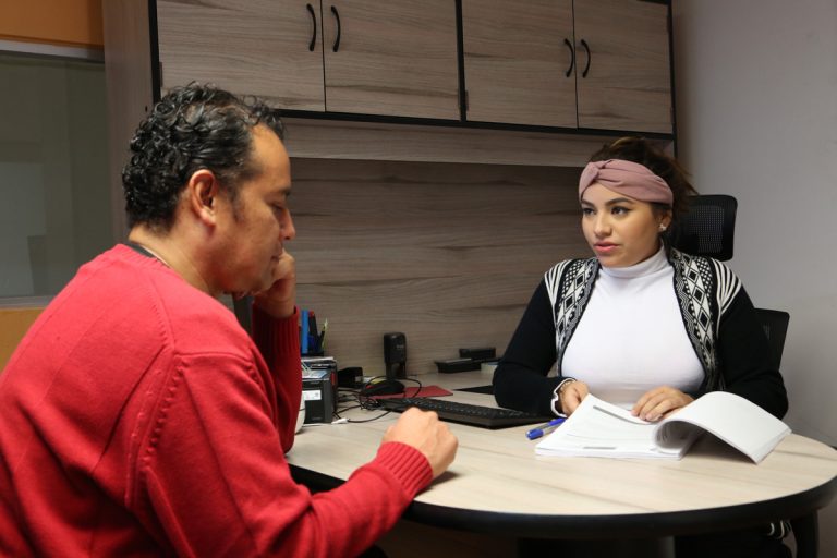 Incrementa la asesoría jurídica gratuita a personas vulnerables