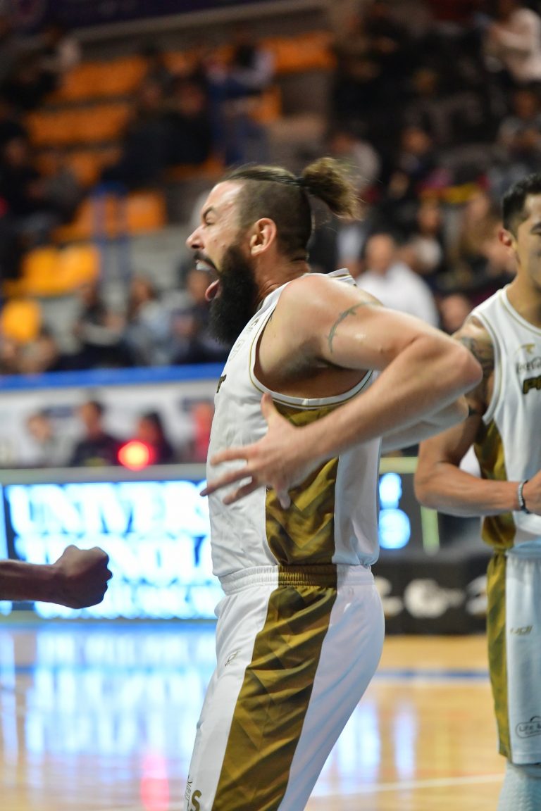 Panteras de Aguascalientes gana a Aguacateros y quiere playoffs