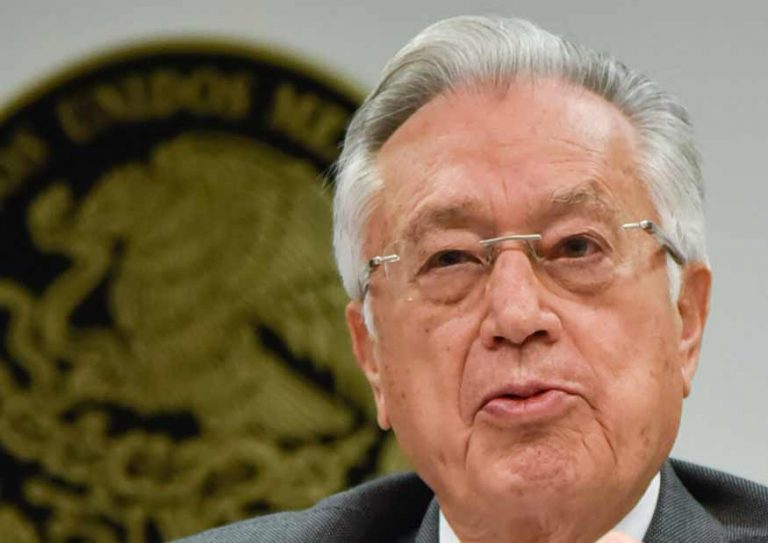 Rapaz, la administración de la CFE en manos de Barlett