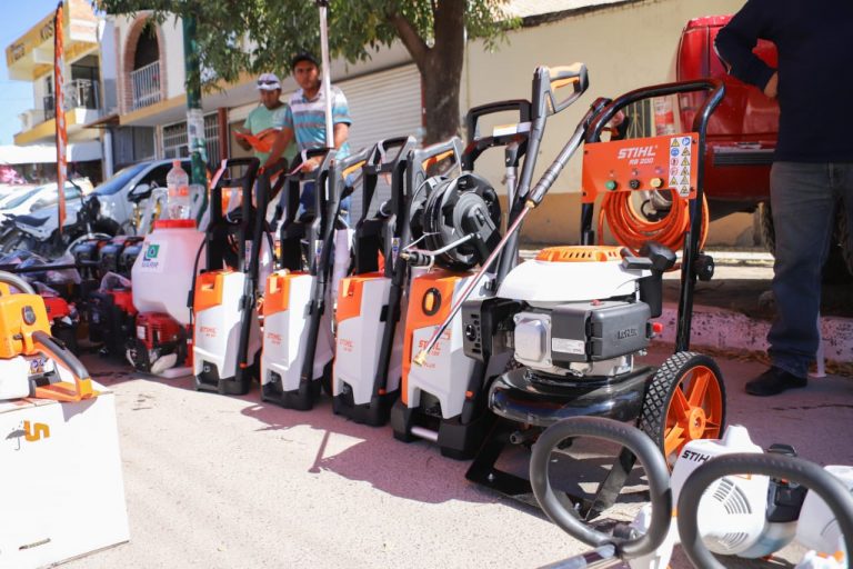 Entregan apoyos del programa ¡Al Campo ya! a productores de El Llano, Aguascalientes