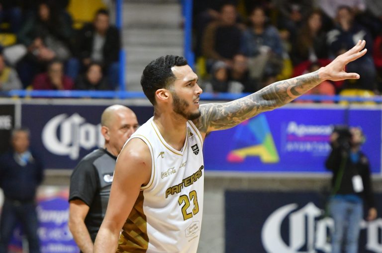 Panteras, con garra ante Capitanes