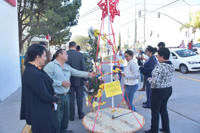 Concurso de árboles navideños en Jesús María, Aguascalientes