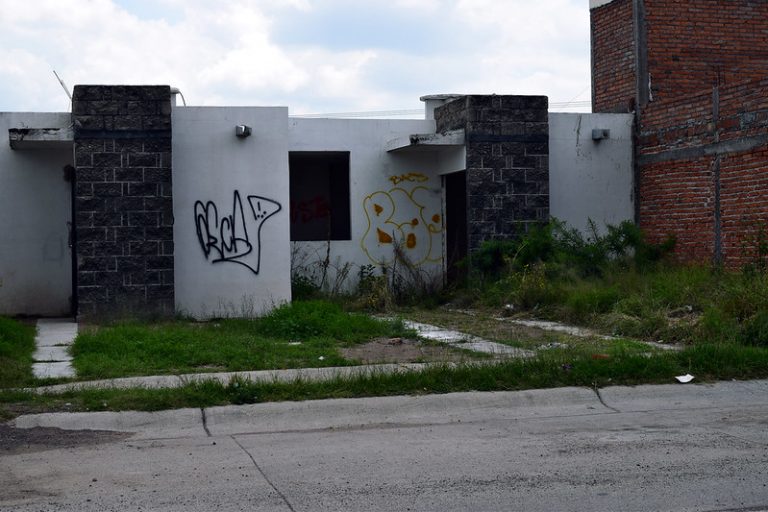 Viviendas de Infonavit abandonadas podrían canalizarse a población abierta